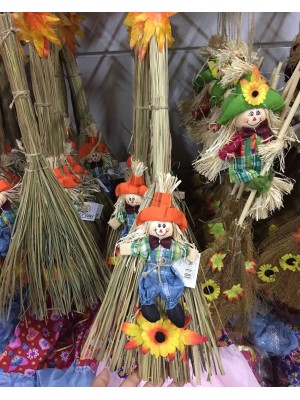 Vassoura com Espantalho 120cm – Acessório Fantasia Halloween e Decoração Temática para Casas, Festas e Eventos