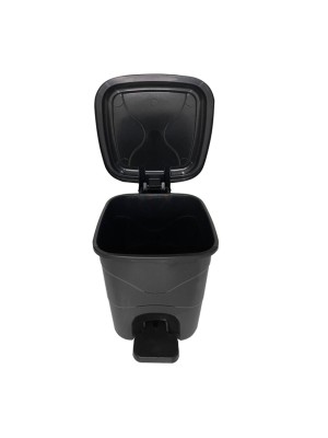 LIXEIRA 13L C/ PEDAL PRETA UN. CHIERICE PLASTICOS